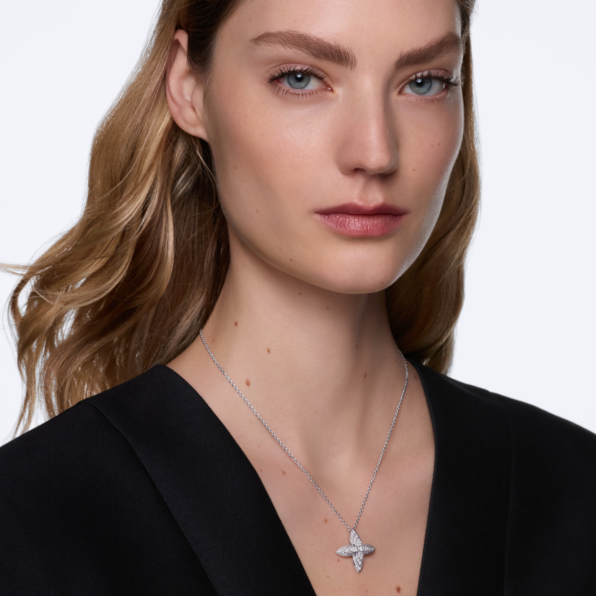 ♡⸝‪⸝‬‪⸝‬♡ ͛ Idylle Blossom Pendant, White Gold & Diamonds - Jewelry
